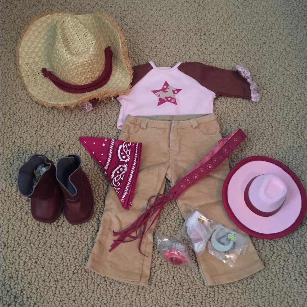 Horse Lover Outfit and Coconut’s Accessories